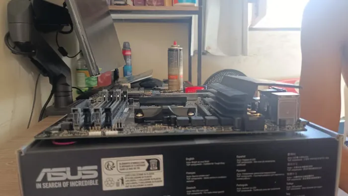 Placa Mãe ASUS TUF A520M-Plus II + Caixa | Funcionando | Defeito em 1 USB