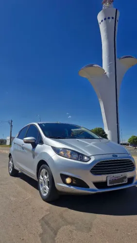 Ford Fiesta SEL 1.6 16V Flex Mec. 5P 2017