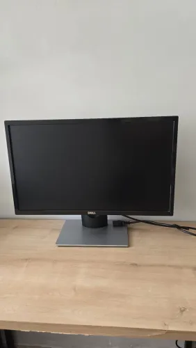 Monitor de 27 Dell UltraSharp U2718Q