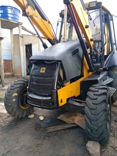 Retroescavadeira jcb 3cx 4x4