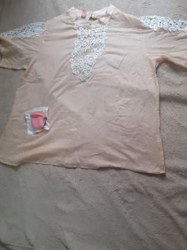 Camiseta rendada algodão leve tamanho G +brinde chaveiro porta moedas rosa