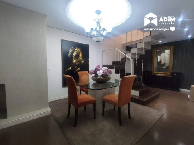 Aluguel anual: Cobertura duplex de 2 quartos + 2 suítes no centro de Balneário Camboriú