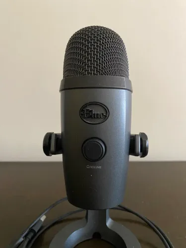 Microfone Blue Yeti Nano Condensador USB preto