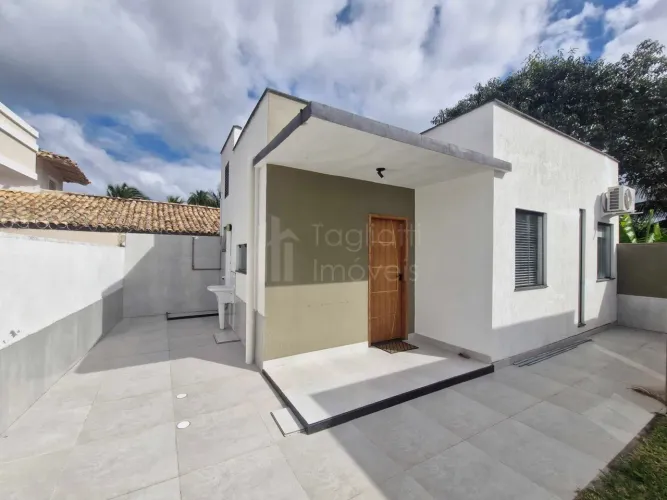 Casa à venda no bairro Bananeiras - Araruama/RJ
