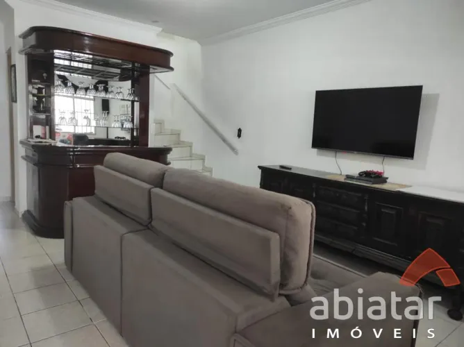 Casa à venda - Núcleo Residencial Isabela - Taboão da Serra