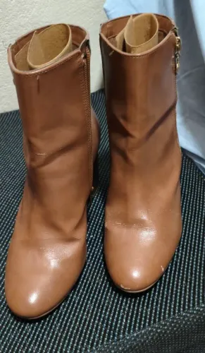 Bota marrom salto 36