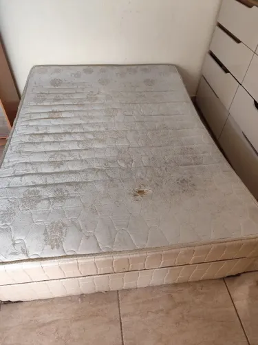 Cama box casal usada