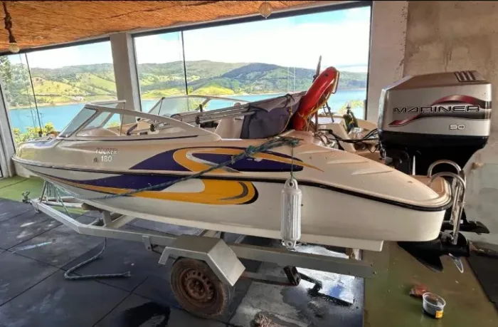 Lancha Focker 18 Pes Motor 2T Mariner 90 HP