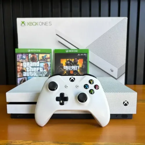 Videogame Xbox One S 1TB | Seminovo Impecável | Controle Original + 1 Jogo