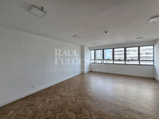 Sala comercial Gleba Palhano