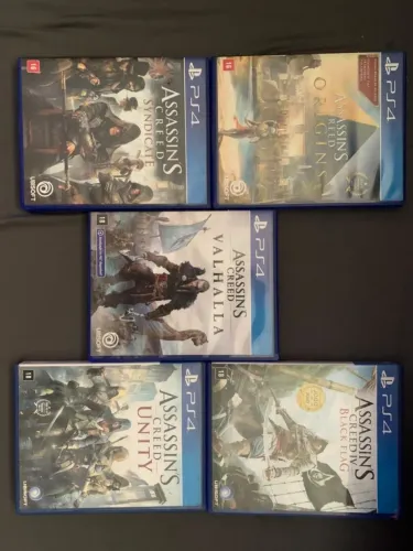 Combo 5 Jogos Assassin?s Creed PS4 - Origins, Odyssey, Valhalla e Mais