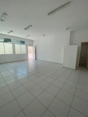 SALA COMERCIAL TÉRREA