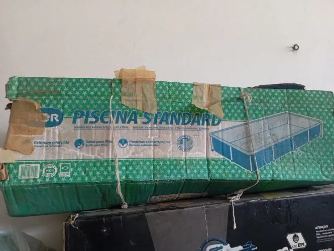 Vendo piscina grande 3mil litros e vem um brinde quem comprar