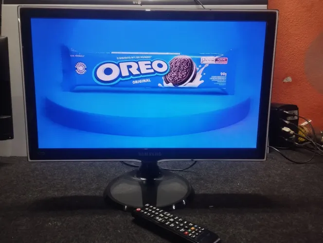 Tv 22" Samsung( não é smart ) com garantia