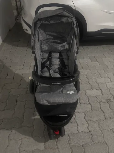 Excelente carrinho de bebê Cosco!