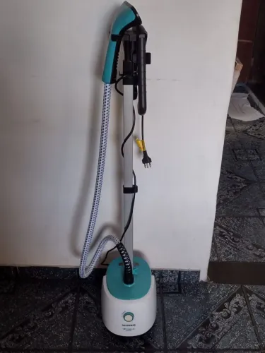 Oportunidade! Vende-se passadeira a vapor Mondial, pouquíssima usada. Vale a pena!