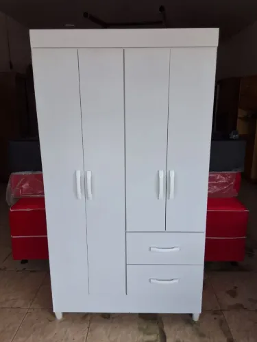 Guarda roupa conservado 