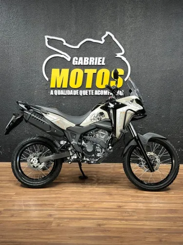 HONDA XRE 300 Sahara ADVENTURE - 2026