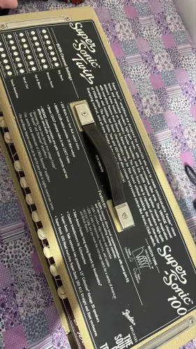 Amplificador Fender Super-Sonic 100 Head