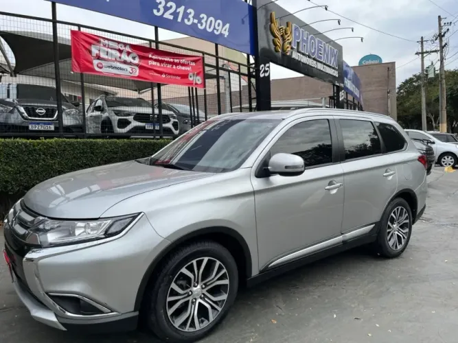 Mitsubishi Outlander Comfort 2.0 16V Aut. 2018