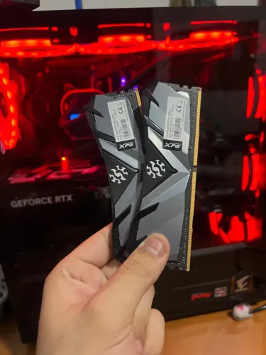 Memória RAM XPG 2x8gb 3200mhz CL 16