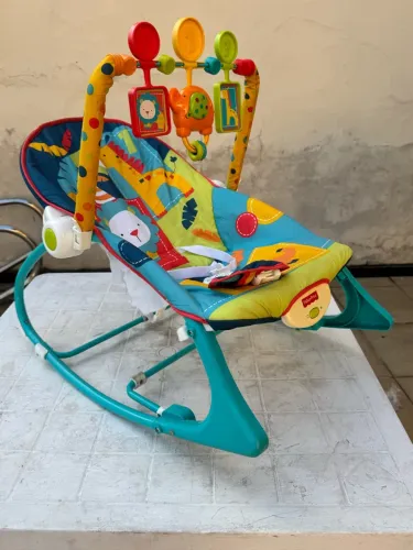 Cadeira de Balanço e Descanso Fisher-Price para Bebê com Vibração