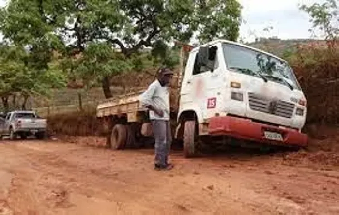 Motorista de caminhao tres quartos categoria D tempo integral