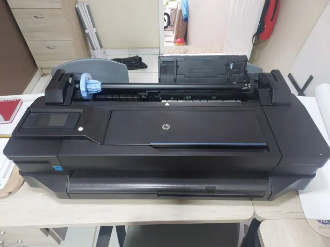 PLOTTER HP T120 USADA