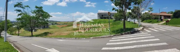 Terreno à venda no Condomínio Reserva Altos do Cataguá em Taubaté/SP.