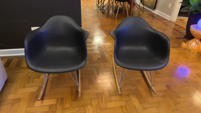 02 Cadeira eames balanço 