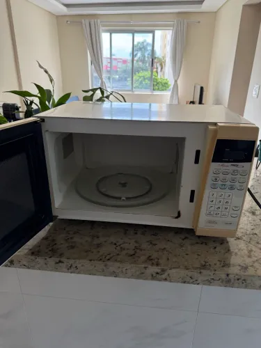 Microondas Panasonic Inverter 21L