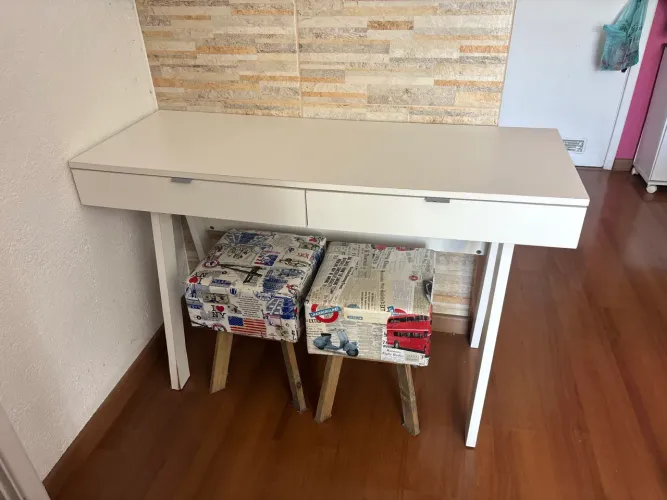Mesa para jantar ou estudos