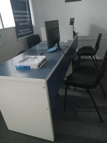 Mesa para escritório / Atendimento duplo