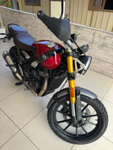 Scrambler 400x - Carnival Red (Cor exclusiva)