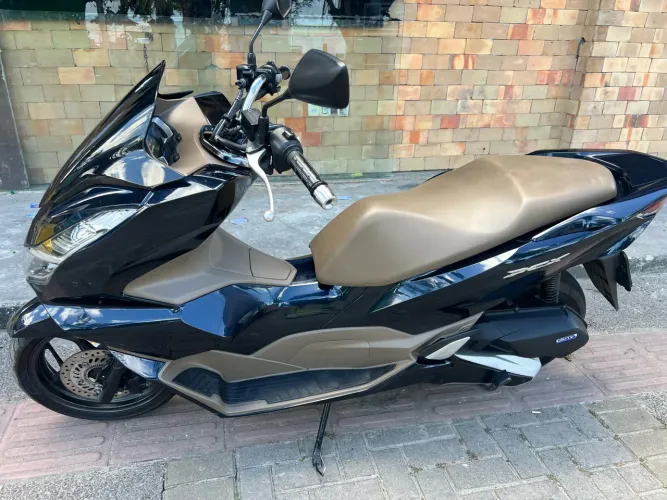PCX dlx 2025