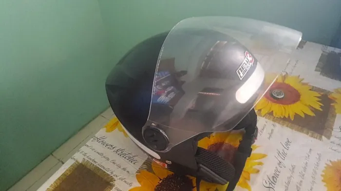 Capacete novo tamanho 60.