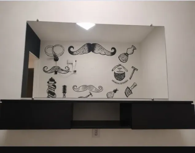 Balcão e espelho para barbearia em ótimo estado , poucos dias de uso!