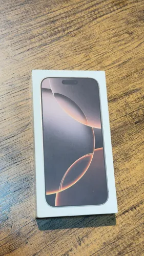 iPhone 16 Pro Max 256GB Desert LACRADO NOVO 1 Ano de Garantia Apple