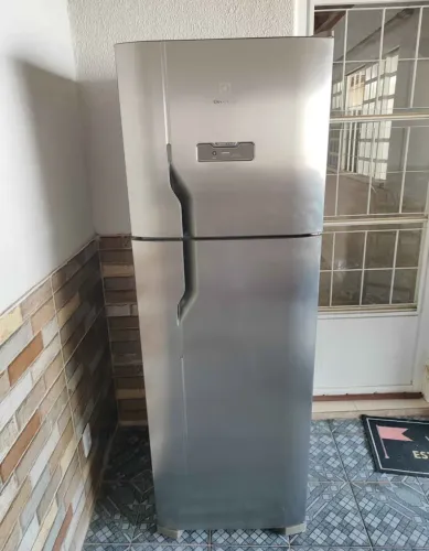 Geladeira Electrolux inox 382l froost free