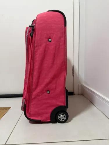 Mala Kipling carry on