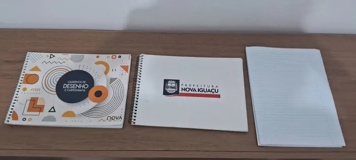 Cadernos de Caligrafia e Papéis