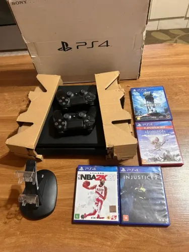 Ps4 slim 500 gb + 2 controles originais + 1 jogo da sua escolha