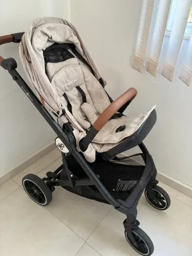 Carrinho de Bebê Alto Padrão Primo Passi Importado dos EUA