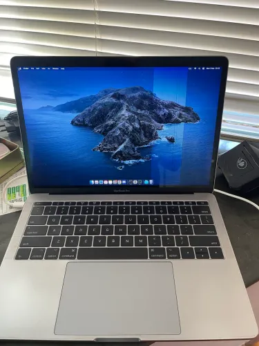 MacBook Pro 13" (2017) Intel i7 / 16GB RAM / 250 SSD - Ler Descrição (Detalhe na Tela)