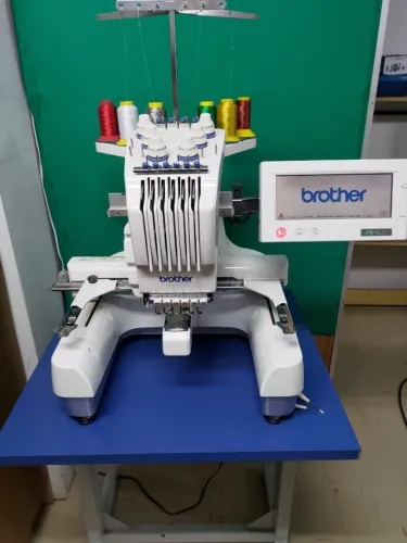 Máquina De Bordar Brother PR-620