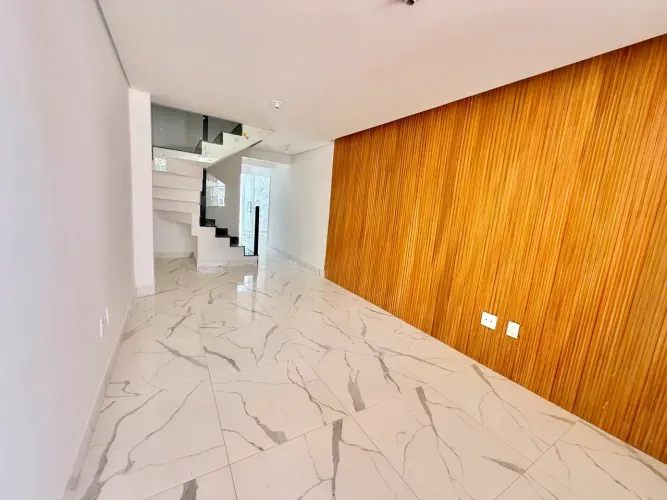 Casas para venda com 2 suítes, quintal, 100 m² - R$469.000,00 Bairro Candelaria