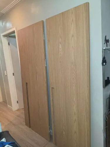 Vendo duas portas grandes muito linda. 200 as duas *