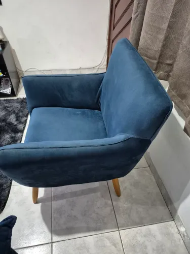 Poltrona estofada azul