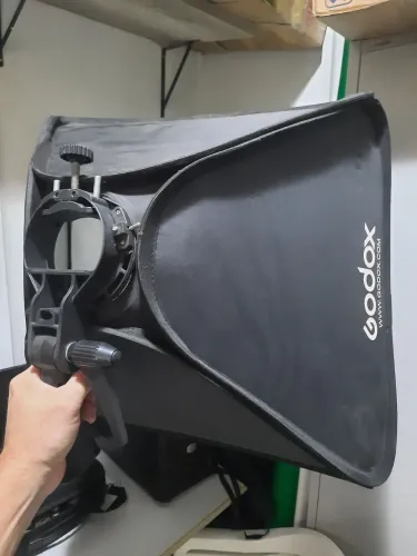 Softbox Godox 40X40cm e adaptador para flash speedligth