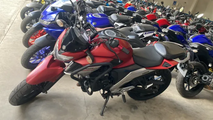 Fazer fz25 vermelha 2019 (promoção)